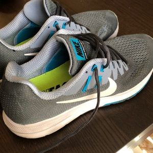 EUC Nike zoom structure 20